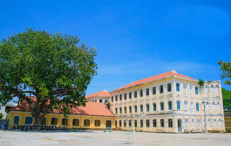Khuôn viên Trường Đại học Quy Nhơn