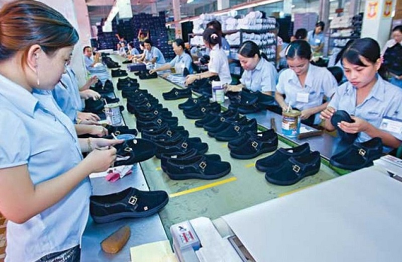 Công nhân xưởng giày tại Vũng Tàu
